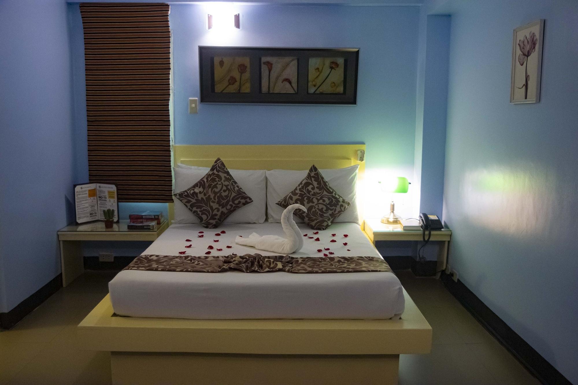 Franchise One Hotel Makati City Esterno foto