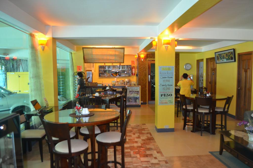Franchise One Hotel Makati City Esterno foto