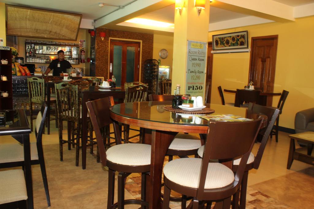 Franchise One Hotel Makati City Esterno foto
