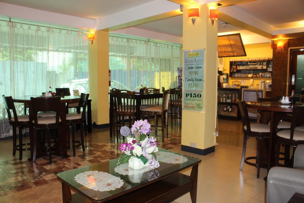 Franchise One Hotel Makati City Esterno foto