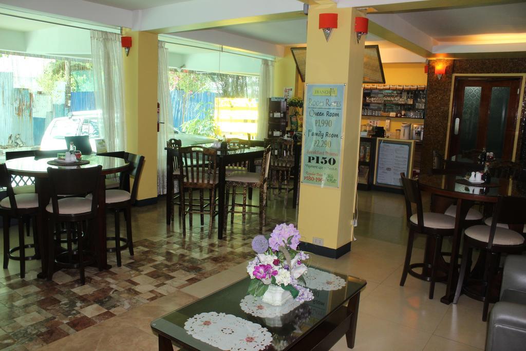 Franchise One Hotel Makati City Esterno foto